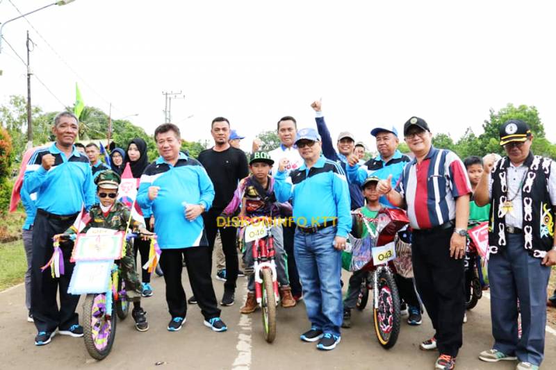 Mengisi Kemerdekaan dengan mengadakan berbagai perlombaan